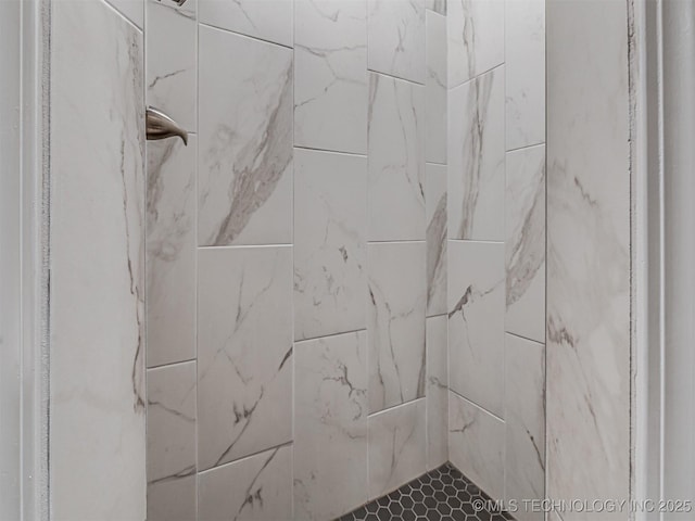 228 W Ohio Ave, Kiefer, OK 74041 - full bathroom with tiled shower