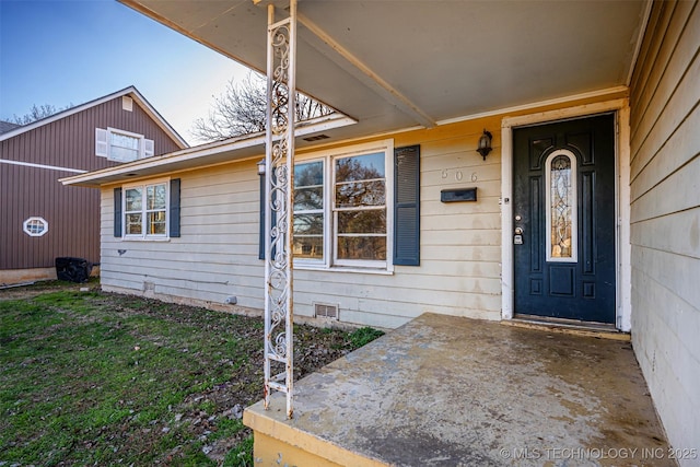 506 W 17th, Sulphur, OK 73086 - property entrance featuring crawl space