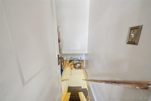 2403 S Troost Ave, Tulsa, OK 74114 - view of stairway