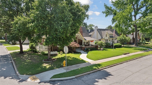 2403 S Troost Ave, Tulsa, OK 74114 - view of front of house with a front yard