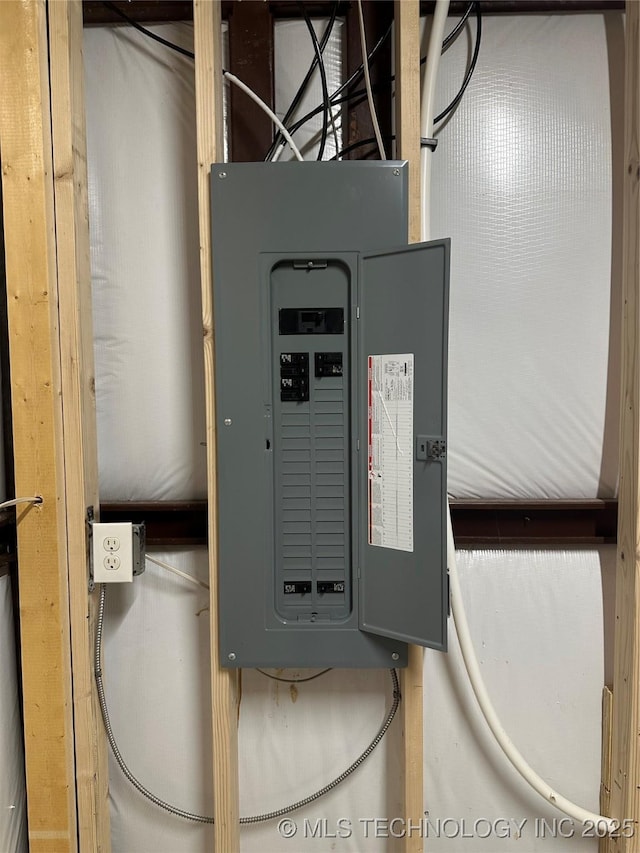 199 Shadow Ln, Ardmore, OK 73401 - utilities with electric panel