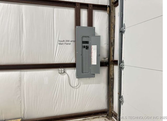 199 Shadow Ln, Ardmore, OK 73401 - utilities with electric panel
