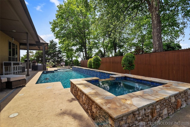 12014 S Kingston Pl, Tulsa, OK 74137 - view of pool featuring a fenced backyard, a patio area, and a pool with connected hot tub