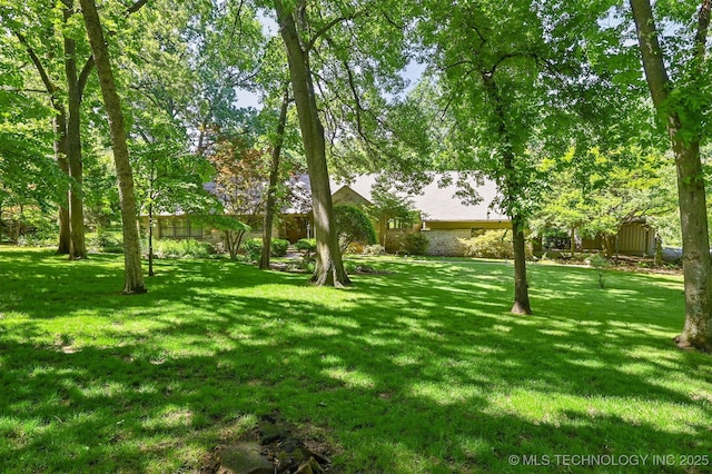 3898 E 72nd St, Tulsa, OK 74136 - view of green lawn