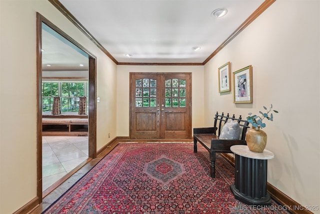 3898 E 72nd St, Tulsa, OK 74136 - foyer featuring baseboards, ornamental molding, and recessed lighting