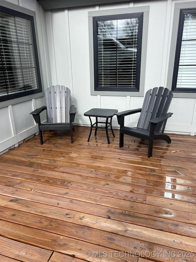 56648 Bloomer Rd, Afton, OK 74331 - sitting room featuring wood finished floors