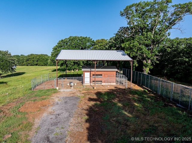589 Three Mile Rd, Durant, OK 74701 - view of yard featuring an outdoor structure
