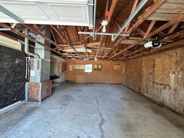 109948 S 4155th Rd, Checotah, OK 74426 - garage featuring a garage door opener