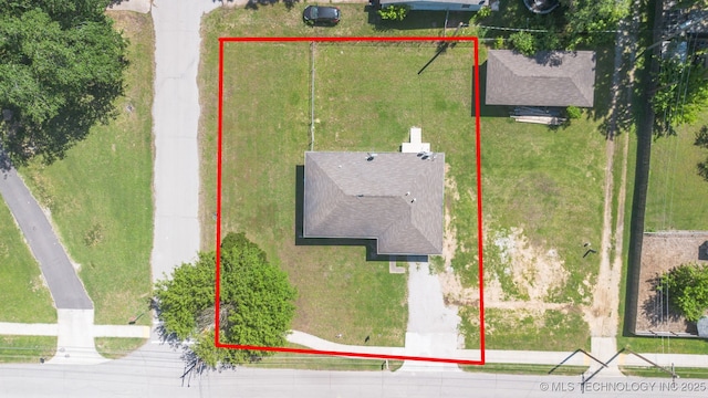 201 W 9th St, Claremore, OK 74017 - aerial view of property and surrounding area featuring property boundaries highlighted