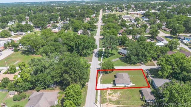 201 W 9th St, Claremore, OK 74017 - aerial view of residential area with property parcel outlined