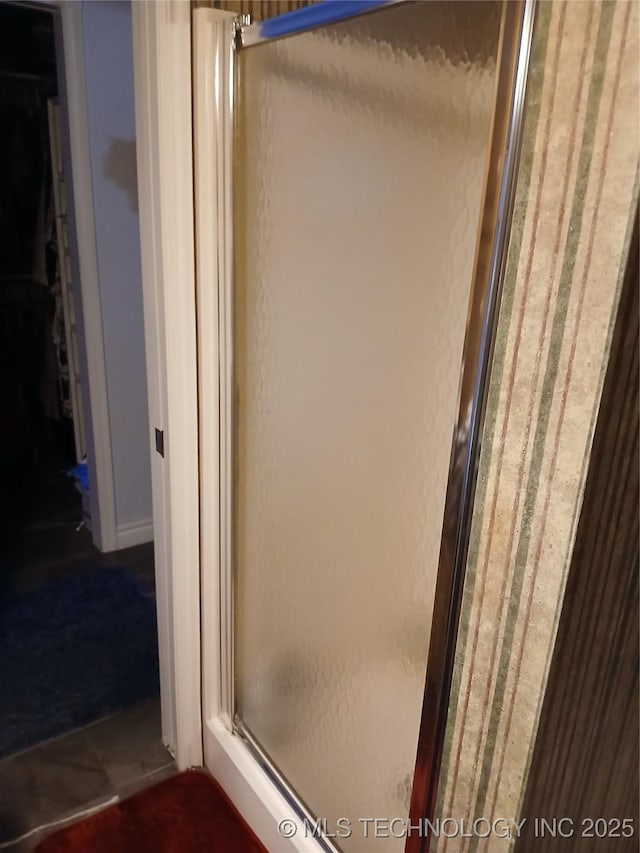 715 Kiowa, Hartshorne, OK 74547 - bathroom with a shower stall