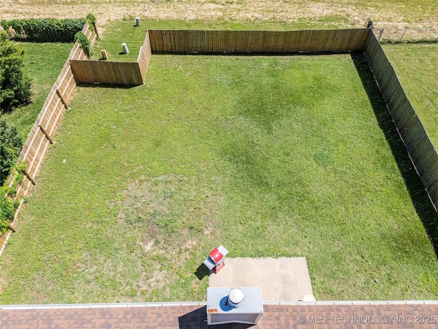 view of fenced backyard