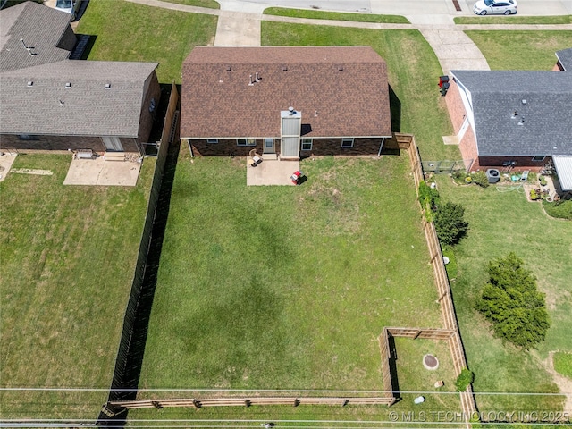 aerial view of property and surrounding area