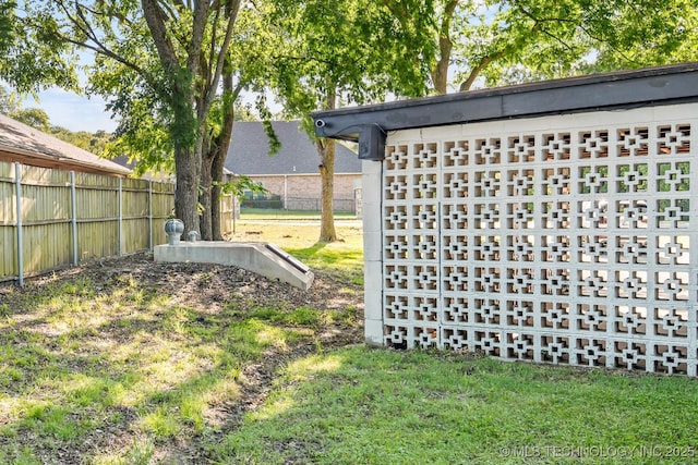 1300 S Mississippi, Ada, OK 74820 - view of yard