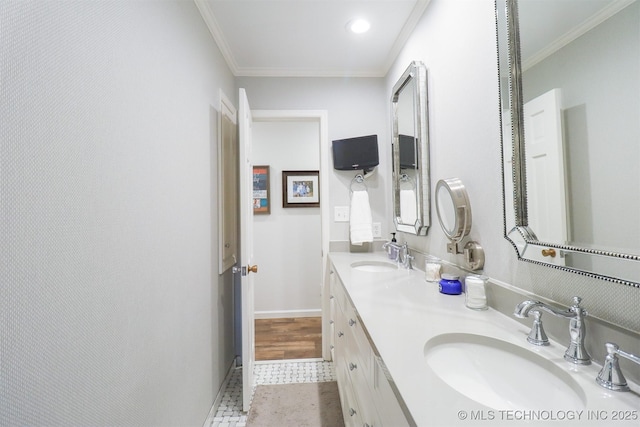 5529 S New Haven Ave, Tulsa, OK 74135 - full bath featuring double vanity, ornamental molding, and baseboards