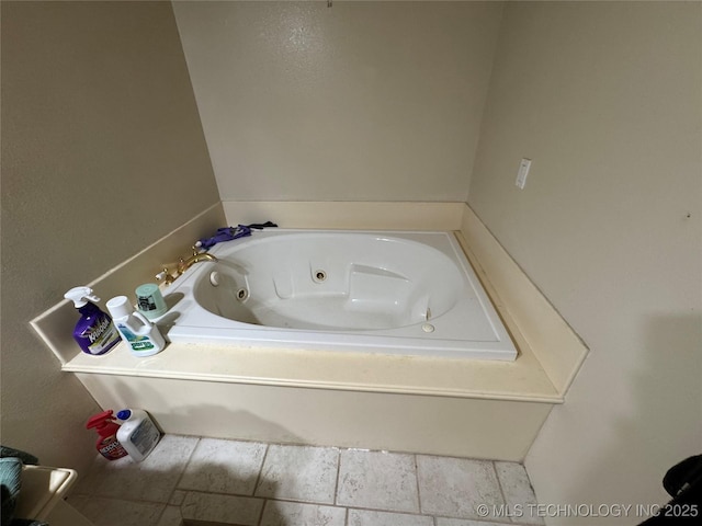 50 Fairway, Burneyville, OK 73430 - full bath with a tub with jets