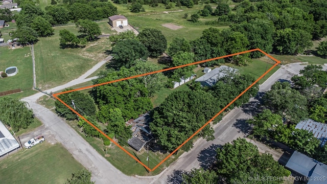 506 S 8th, Davis, OK 73030 - aerial overview of property's location featuring property parcel outlined