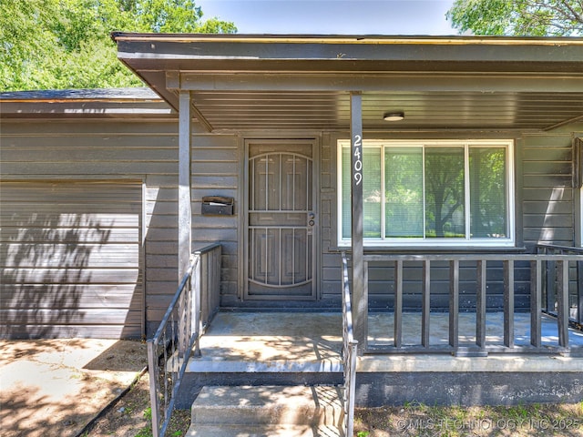 2409 N Urbana Ave, Tulsa, OK 74115 - view of doorway to property