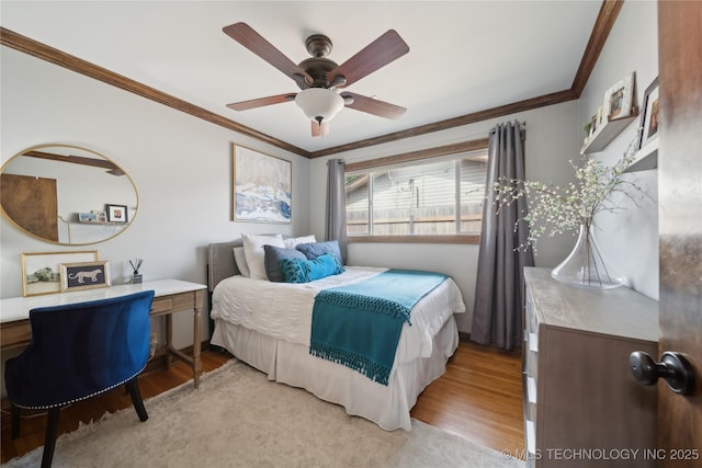 4341 E 56th Pl, Tulsa, OK 74135 - bedroom featuring light wood-style floors, crown molding, and ceiling fan