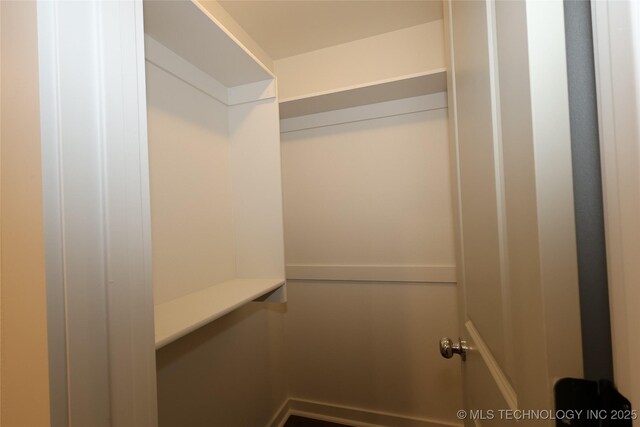 805 N Ridgeway St, Sapulpa, OK 74066 - view of walk in closet