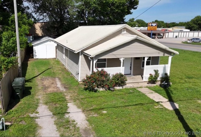 105 S B, Davis, OK 73030 - view of front facade with a porch and driveway