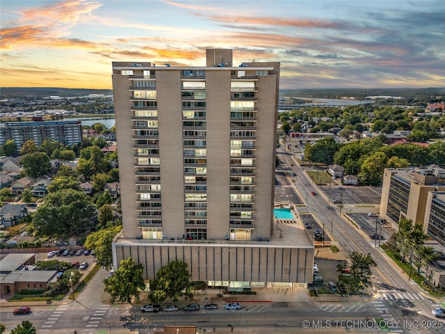 1502 S Boulder Ave Unit 16Cd, Tulsa, OK 74119 - view of property featuring a city view