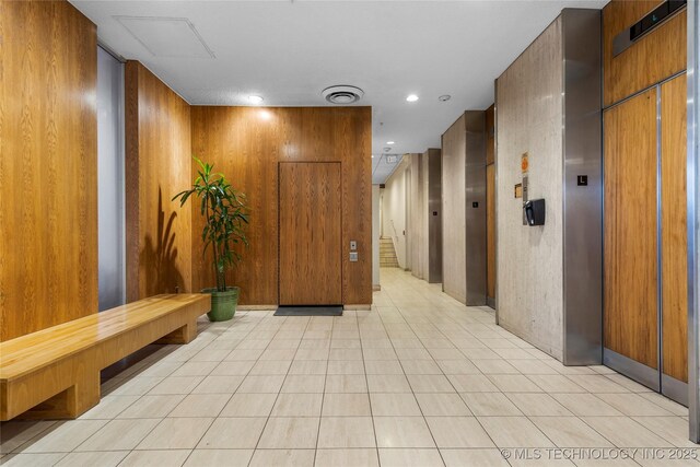 1502 S Boulder Ave Unit 16Cd, Tulsa, OK 74119 - lobby with recessed lighting