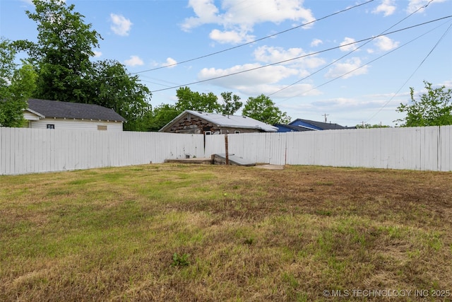 524 W 18th, Ada, OK 74820 - view of yard