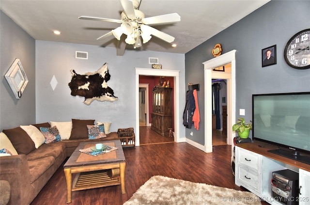 208 N Vine Ave, Cleveland, OK 74020 - living area featuring wood finished floors, a ceiling fan, baseboards, and recessed lighting