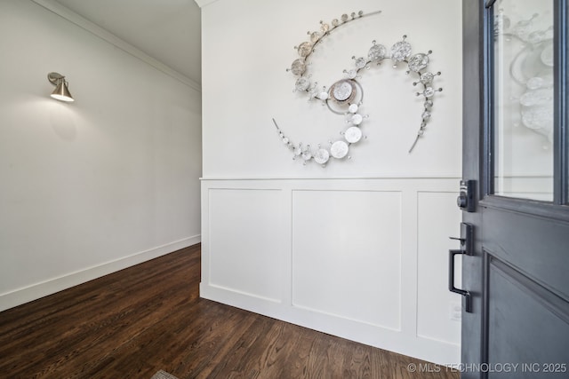 1038 E 38th Pl, Tulsa, OK 74105 - foyer with dark wood-type flooring and baseboards