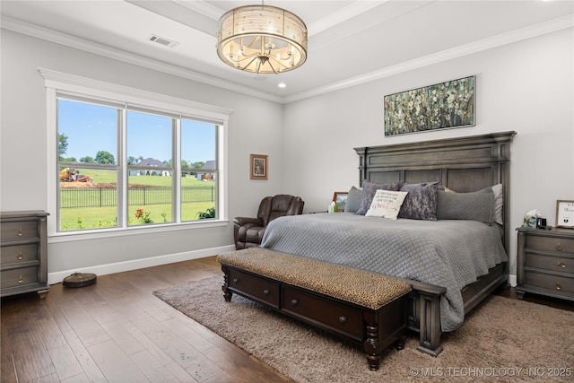 1580 Dawson Dr, Fort Gibson, OK 74434 - bedroom featuring a chandelier, baseboards, wood finished floors, ornamental molding, and recessed lighting