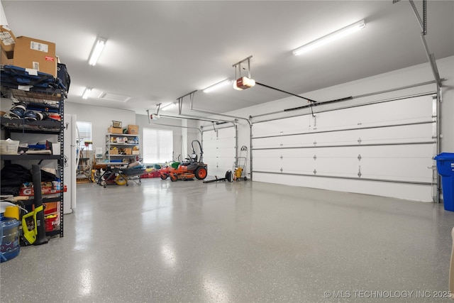 1580 Dawson Dr, Fort Gibson, OK 74434 - garage featuring a garage door opener