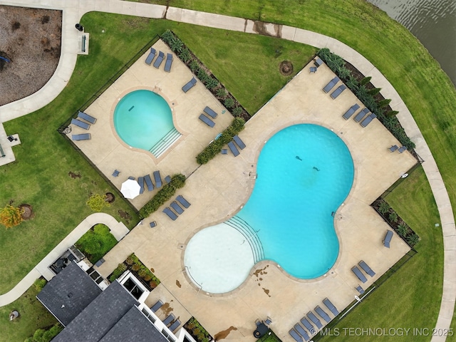 5807 E 128th St S, Bixby, OK 74008 - bird's eye view of a pool area