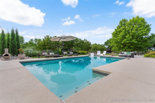 6232 S Jamestown Ave, Tulsa, OK 74136 - outdoor pool with a patio area