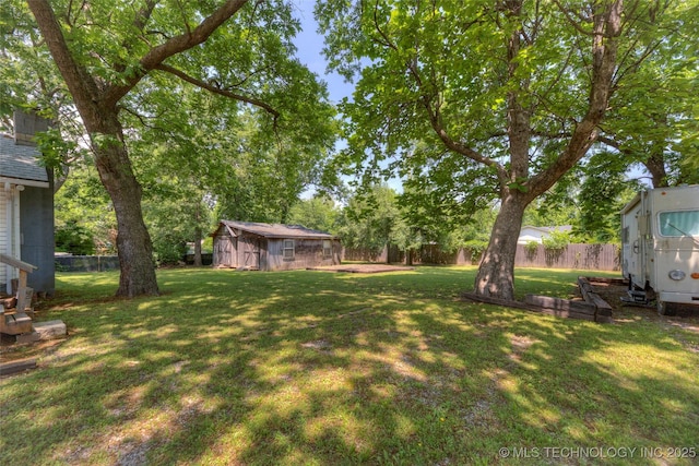 234 E Freeport St, Broken Arrow, OK 74012 - view of yard featuring an outbuilding
