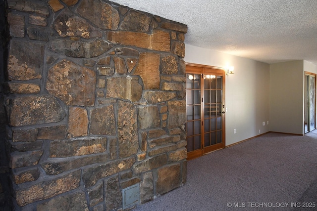 17079 S 125th St, Webbers Falls, OK 74470 - detailed view of carpet floors, a textured ceiling, and baseboards