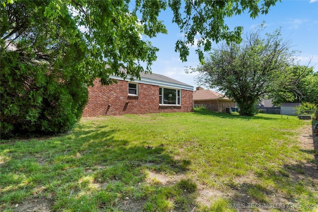 7532 E 55th Pl, Tulsa, OK 74145 - view of yard