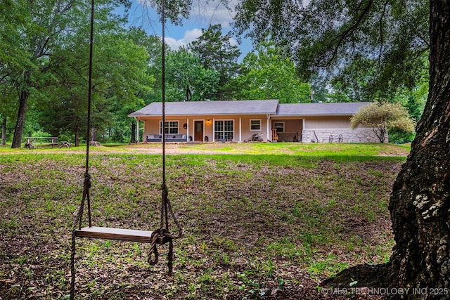 1319 SE 3rd St, Antlers, OK 74523 - view of front of home featuring a porch and a front yard