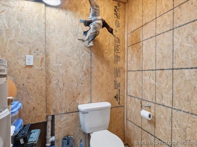 25301 E 330th Rd, Chelsea, OK 74016 - half bath featuring toilet