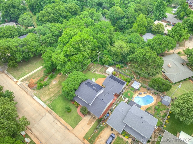 406 Sequoyah Trl, Norman, OK 73071 - aerial view of a pool