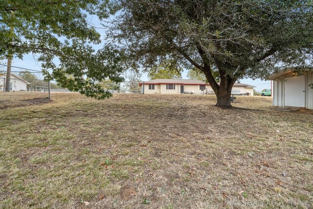 901 Christy, Calera, OK 74730 - view of yard