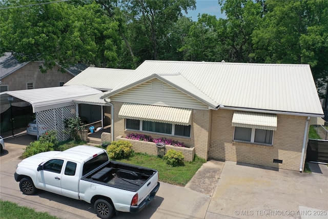 661 12th NW, Ardmore, OK 73401 - view of front of house featuring brick siding