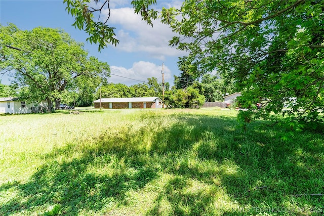 609 E Tejon Ave, Bristow, OK 74010 - view of yard