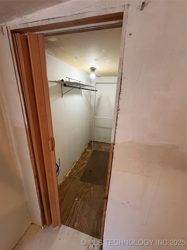 4272 Honey Creek Dr, Davis, OK 73030 - view of walk in closet