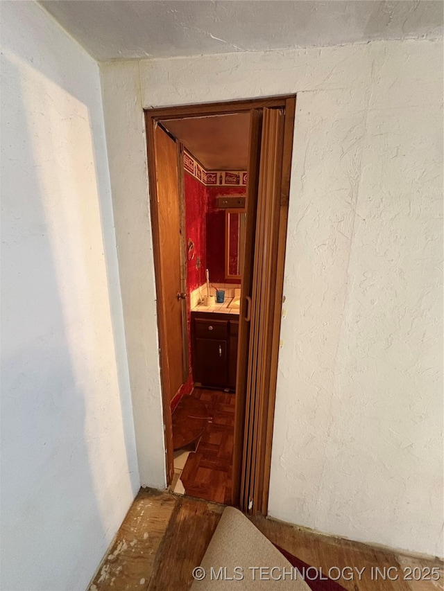 4272 Honey Creek Dr, Davis, OK 73030 - view of hallway