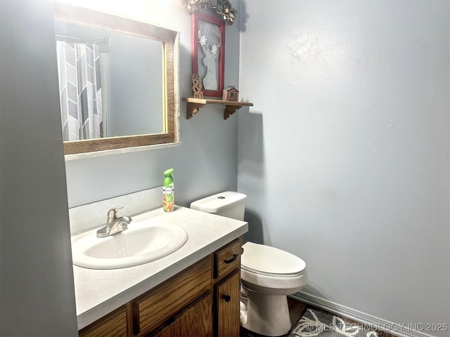 3293 W Southern Ave, Hulbert, OK 74441 - full bath with toilet, vanity, and a shower with shower curtain