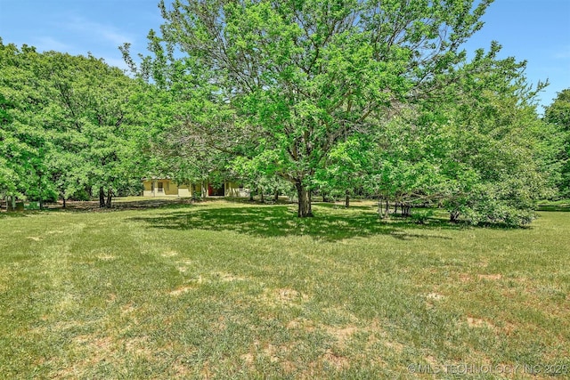 900 W Hardesty Rd, Caddo, OK 74729 - view of green lawn