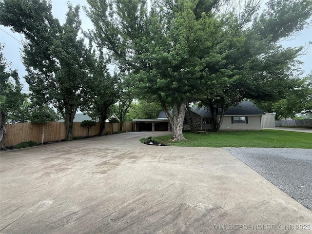 1732 N Little, Cushing, OK 74023 - view of front of home featuring driveway