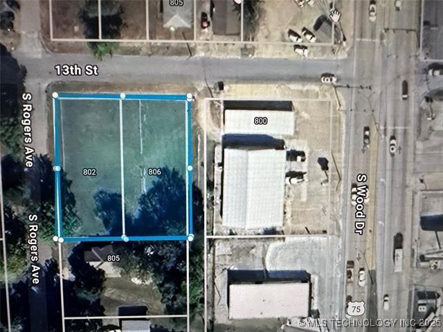 806 E 13th St, Okmulgee, OK 74447