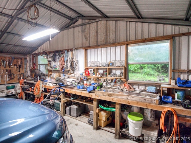 5404 Ranch Rd, Kingston, OK 73439 - garage with a workshop area